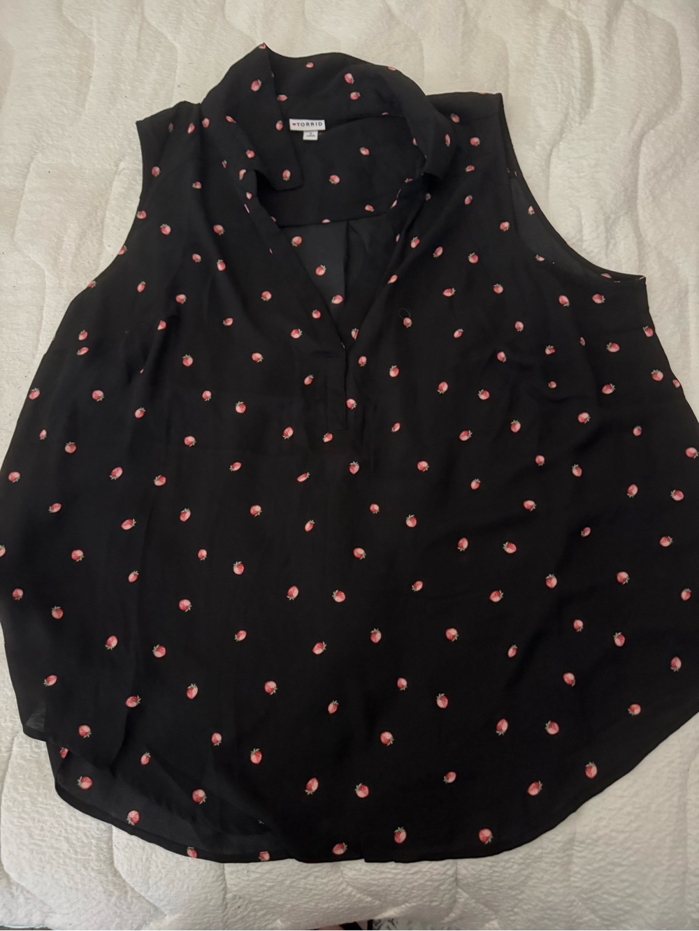 Torrid Size 2 strawberry tank